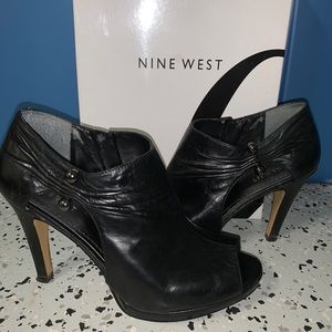 Like new Nine West Booties!!!